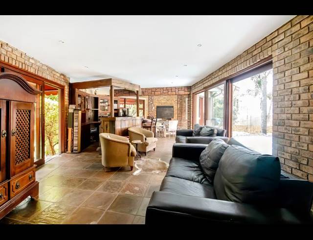 4 BEDROOM HOUSE FOR SALE IN NOORDHEUWEL